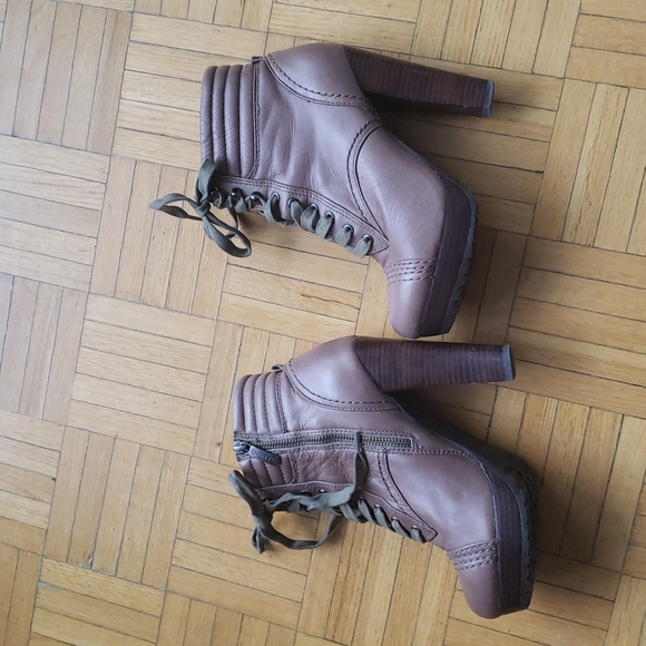DKNYC high heeled boots - Picture 1 of 6